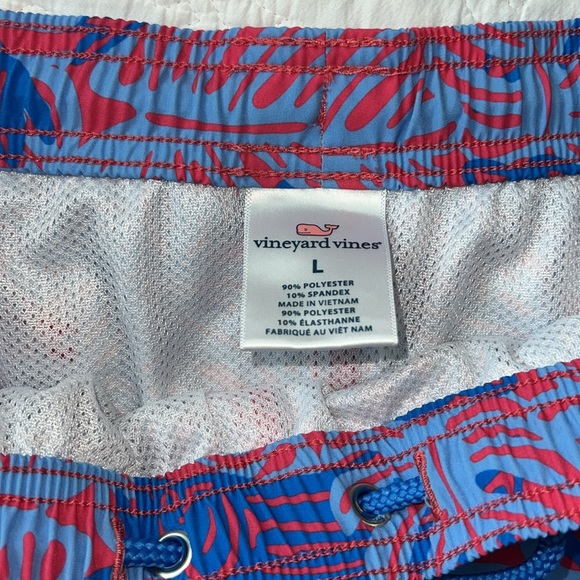 Vineyard Vines Swim Trunks Mens Large Pink Blue Fish Reef Lined Beach - Picture 3 of 7